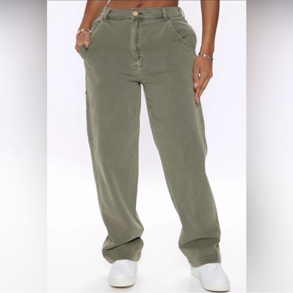 Fashion Nova NWT Chula Vista Carpenter Jeans